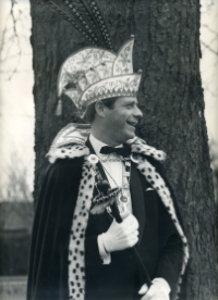 1968-1969 Toon van Breugel Z.D.H. Prins Jan d’n Twidde Als je iemand tegenkomt zonder glimlach, gift ‘m dan de jouwe