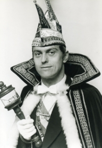 1985-1986 Jack van Vlokhoven Z.D.H. Prins Jaco d’n Urste ’n Liems hart bleft apart